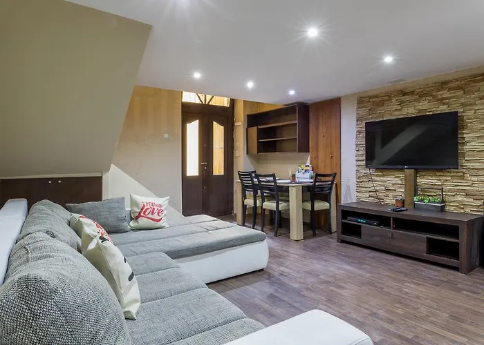 Vas Central Apartment